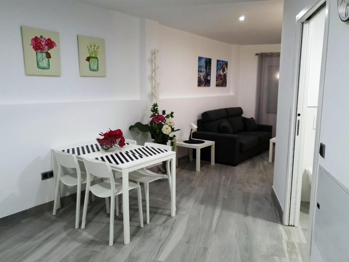 Apartamentos Gran Plaza De נרחה מראה חיצוני תמונה