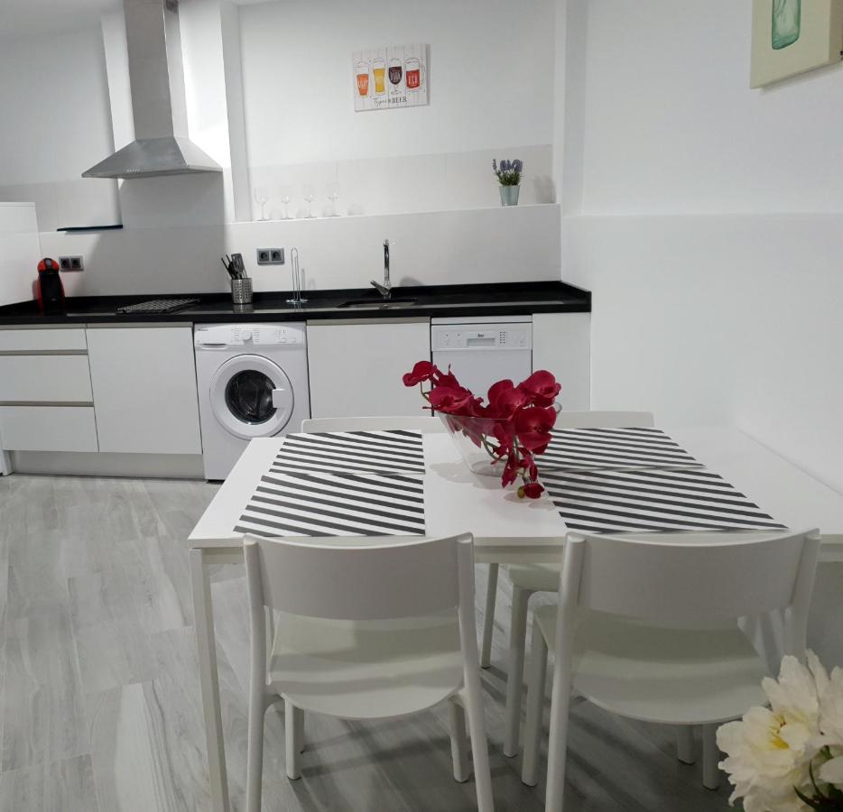 Apartamentos Gran Plaza De נרחה מראה חיצוני תמונה