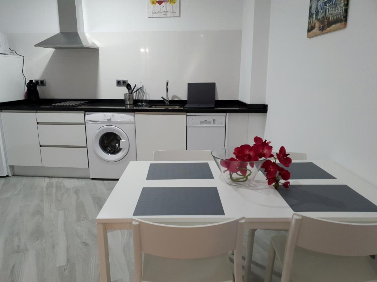 Apartamentos Gran Plaza De נרחה מראה חיצוני תמונה